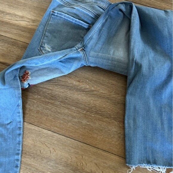 Abercrombie & Fitch Harper Low Rise Ankle Embroidered Distressed Jeans Sz 28/6 - Picture 16 of 16
